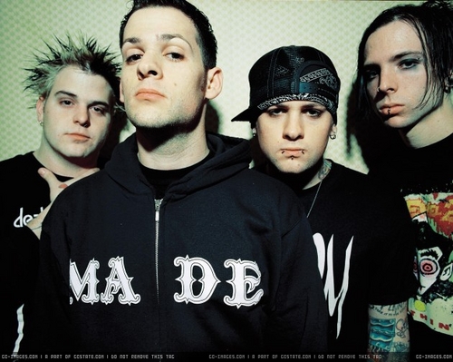 Good_Charlotte-2002-Set_05-04--large-msg-118944766875.jpg
